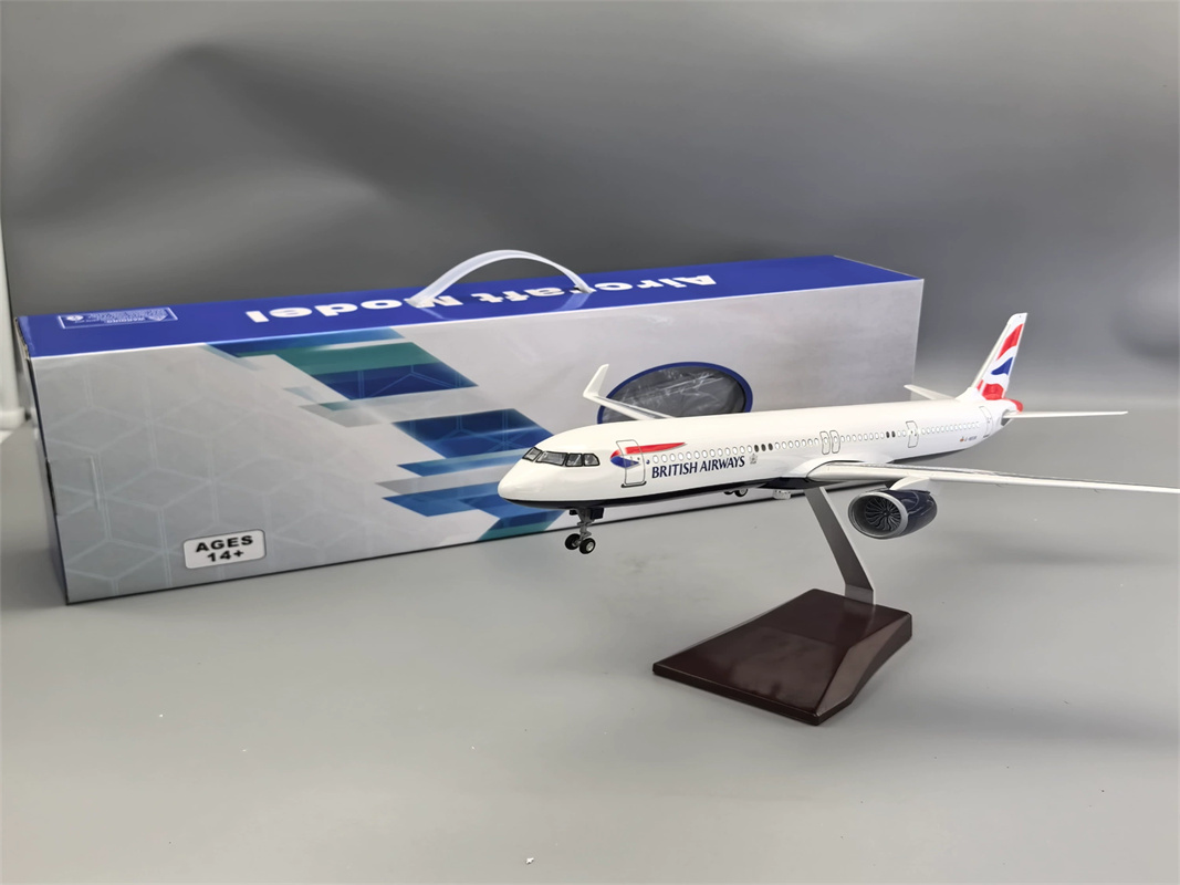 Model Kit Aircraft - Aereo In Resina Scala 1/100 321neo