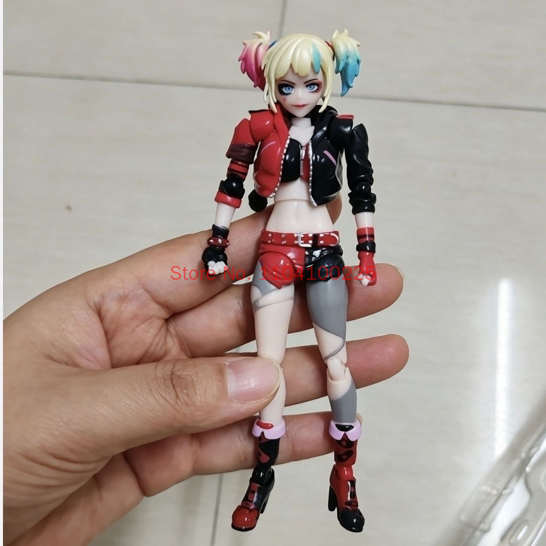 Model Kit Harley Quinn - Replica! Disponibile Kaiyodo Harley Quinn Revoltech