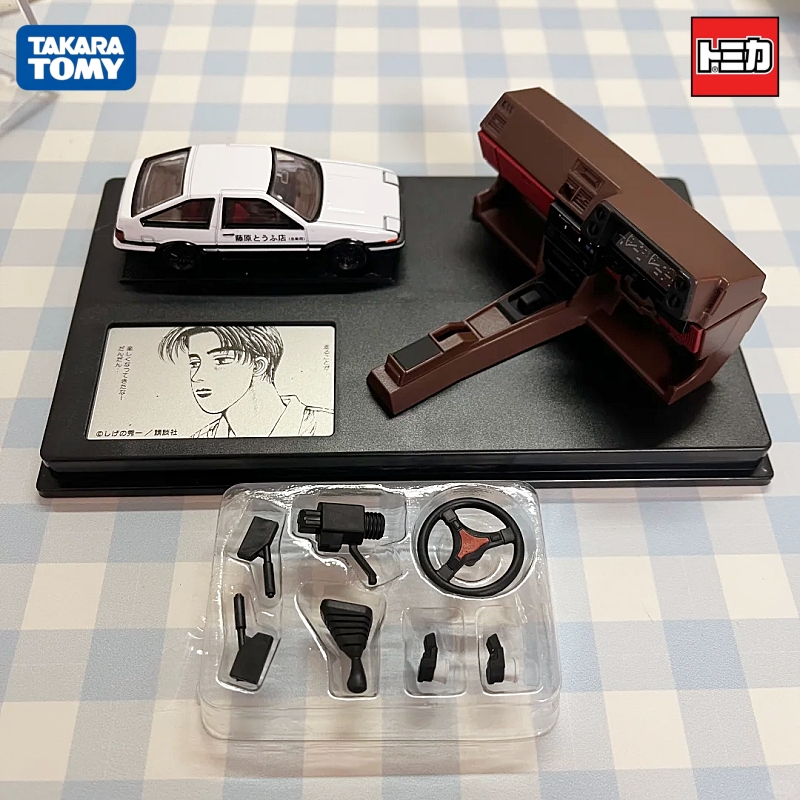 Takara Tomy Tomica Initial D T - Model Kit Ae86 recensione e prezzo
