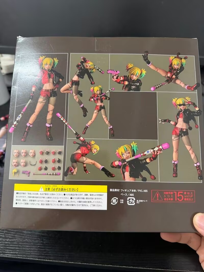 Disponibile Revoltech Harley Q - Model Kit Harley Quinn recensione e prezzo